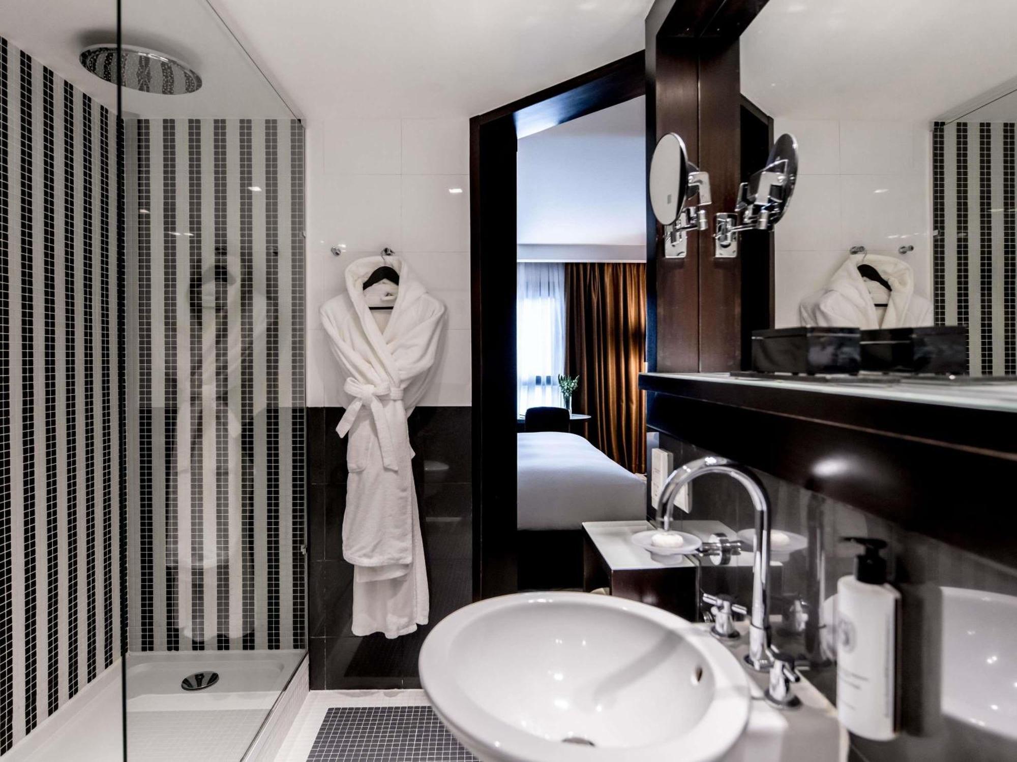 Superior Double Room with King-size Bed