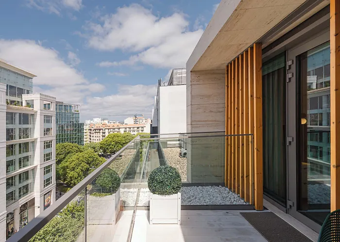 Luster Hotel Lisbon